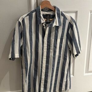 H&M Blue Striped Short Sleeve Button Up